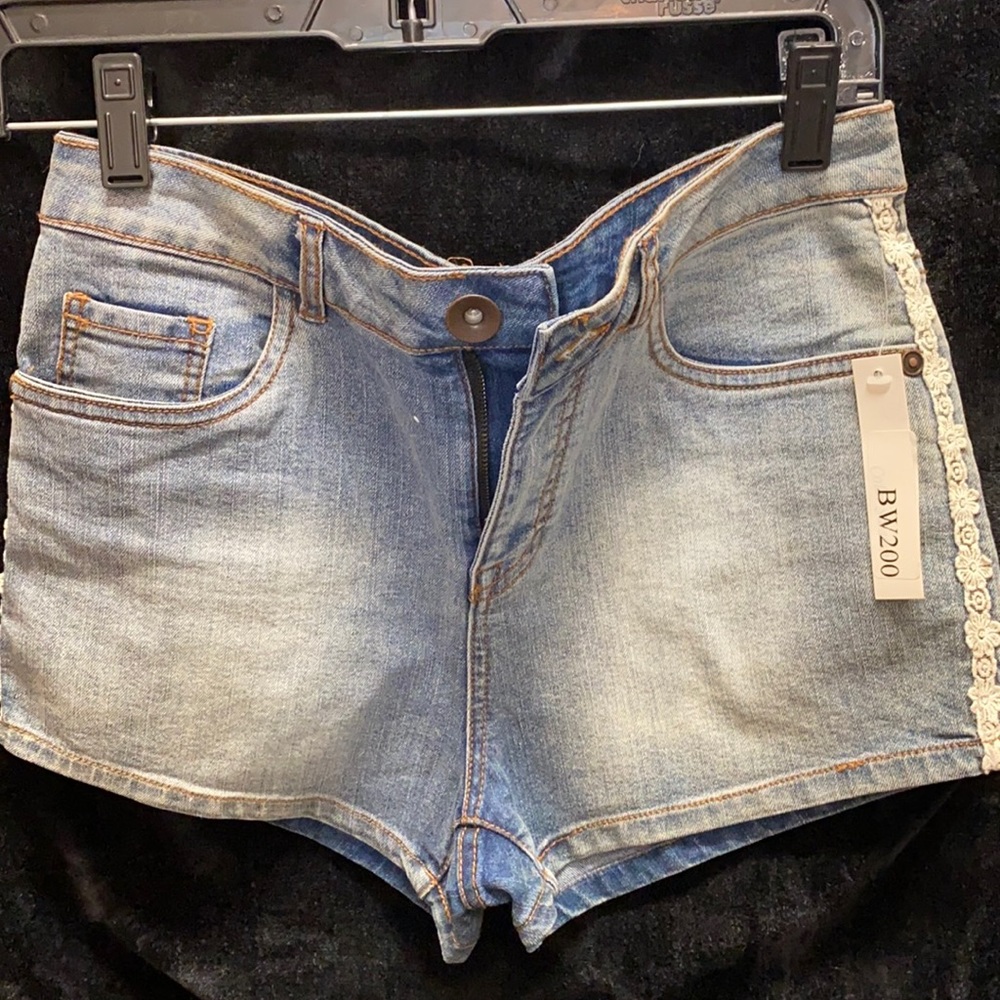 Short shorts